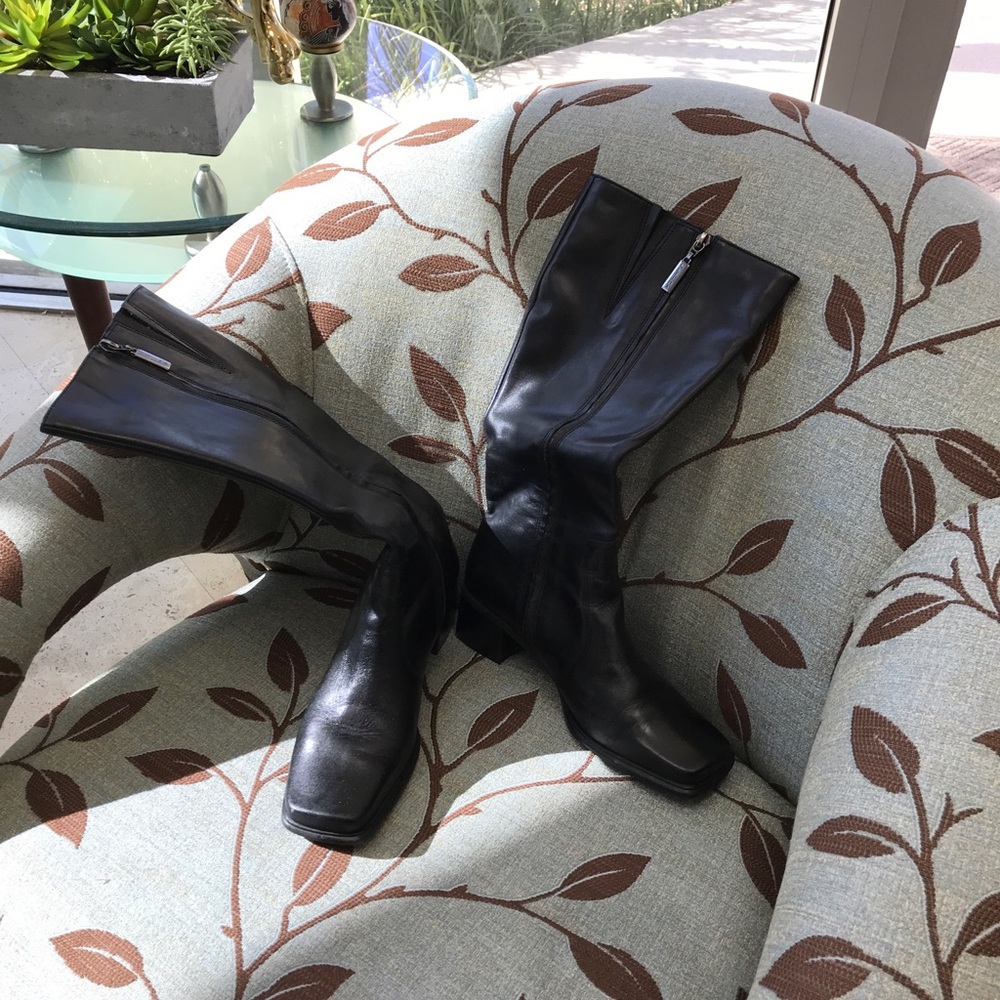 Caressa black leather boots